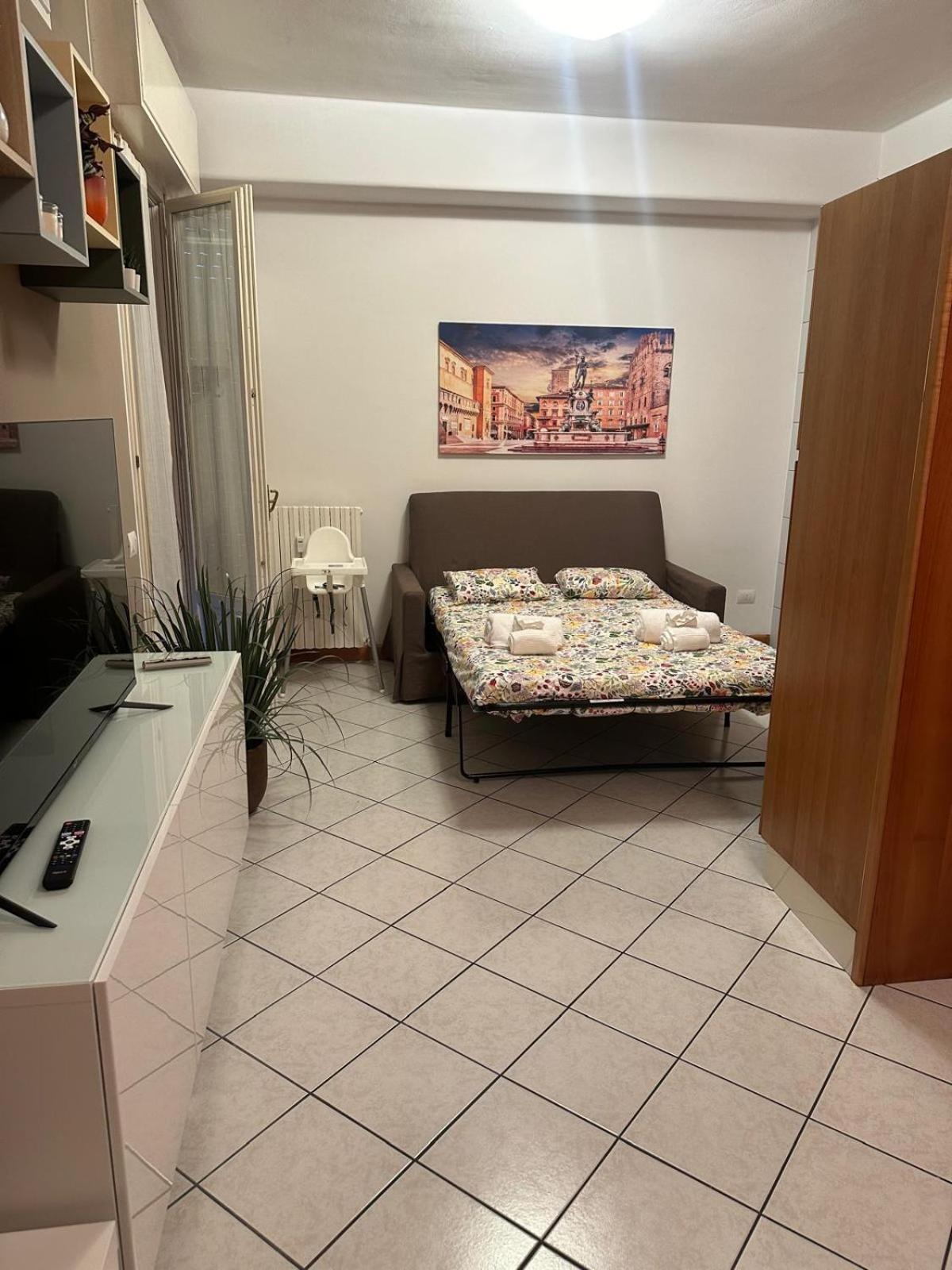 Nicholas B&B City Center- Apartment Болонья Екстер'єр фото