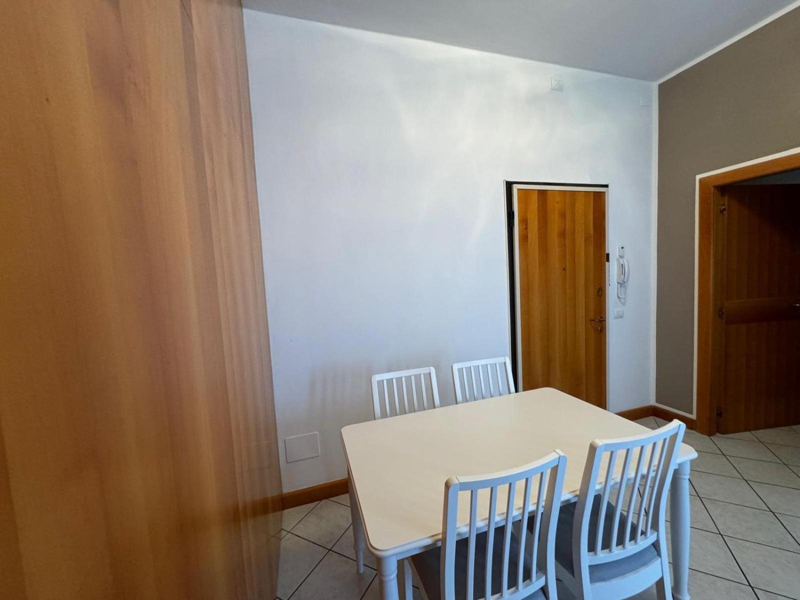Nicholas B&B City Center- Apartment Болонья Екстер'єр фото