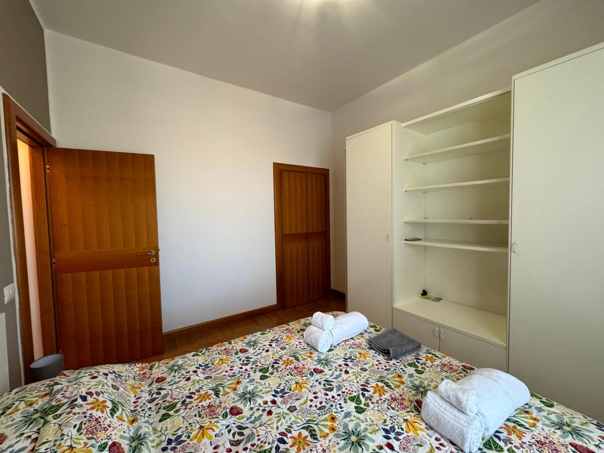 Nicholas B&B City Center- Apartment Болонья Екстер'єр фото